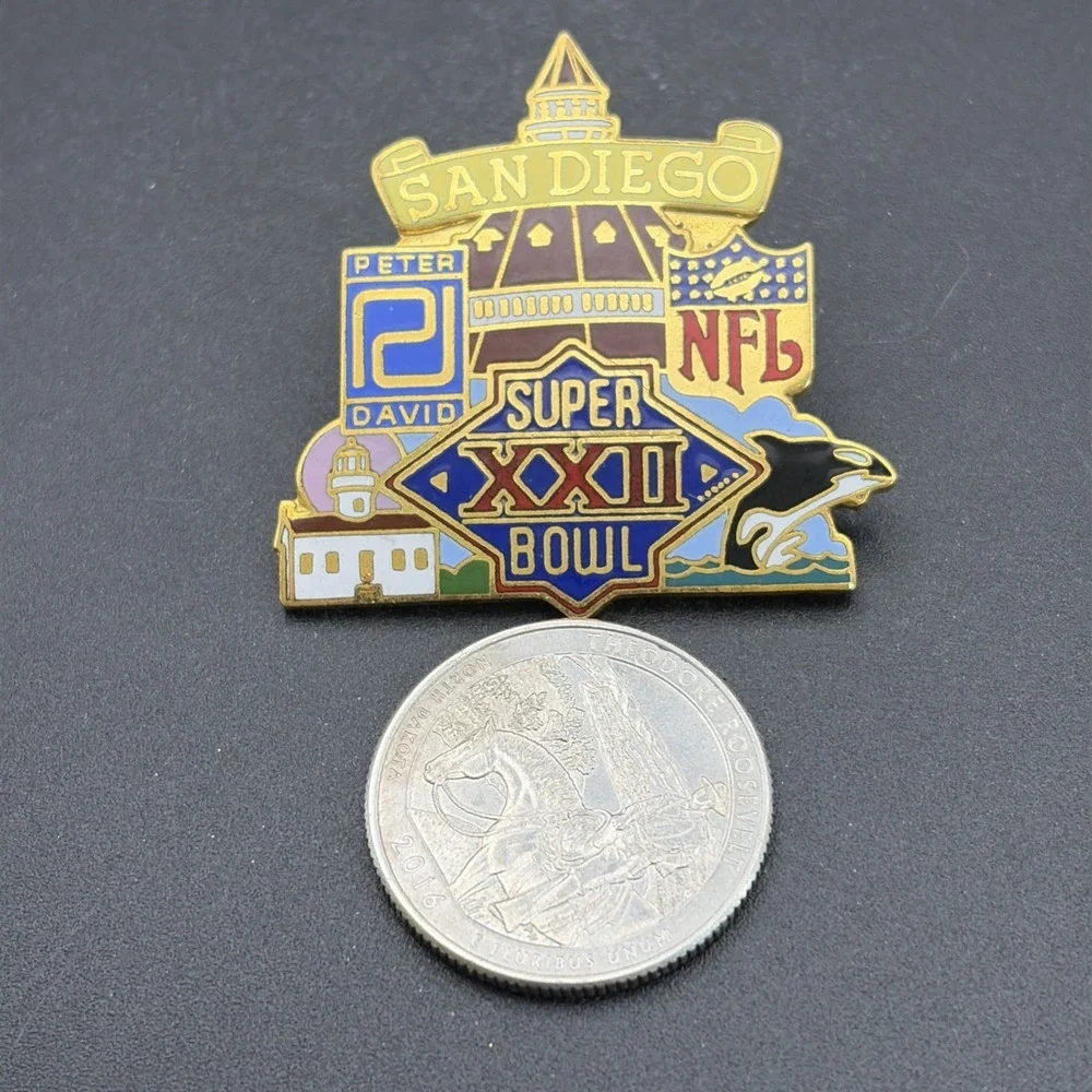 San Diego Super Bowl XXII‎ Denver Broncos Washington Redskins NFL Lapel Hat Pin